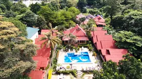 Penny's Resort - Image 4
