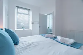 Dyke Apartment - Image 3