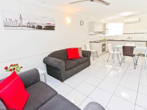 Silver Sands Apartments - Image 3