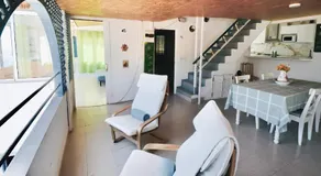 Casa Rustica apartment with large terrace and sea view - Image 3