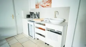Kingsize Bett, Nahe Stadt und Alster, Ruhig - Image 3