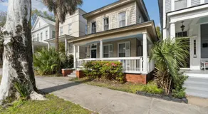Park Side 3 BDR Duplex with Backyard Downtown - Image 4