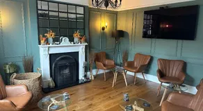 Viaduct Guest House - Image 2
