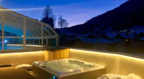 Hotel Garden - Image 2