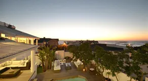 White Waves Beach House - Image 5