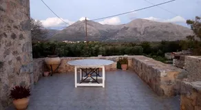 ΤΟ ΠΥΡΓΟΣΠΙΤΟ ΤΗΣ ΑΝΝΕΖΟΥΛΑΣ ANNEZOULA'S CASTLE - Image 3