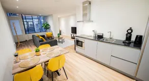 Great 95m2 Two-Bedroom Apartment - WE39 - Image 3