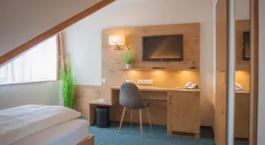Ruser's Hotel - Image 2