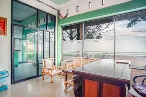 OYO 92609 Guest House Malay Singkawang - Image 4