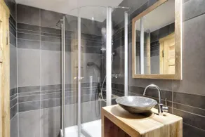 Luscious Holiday Home with Poll & Sauna - Image 3
