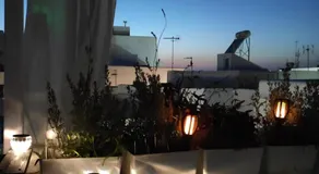 White cycladic town house with sea vew - Image 4
