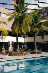 Executive Hotel Suite Downtown Free Parking - Image 2