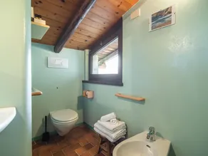 Romantic Holiday Home in Italian Lakes with Garden - Image 3