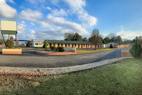 Hotel O Tallassee Hwy 14 - Image 2