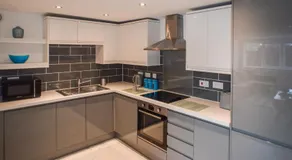 Anstey Heights Apartments - Image 4