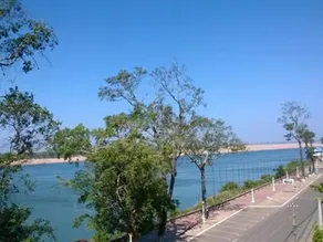 Silver Dolphin Guesthouse & Restaurant - Image 5