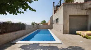 Voll ausgestattetes B&B mit Pool, Grill und Garten | Haustiere erlaubt - Image 4