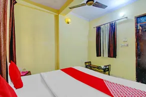 OYO 79416 Hotel Maharani Residency - Image 2