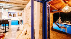 Villa Rosemarie - Luxurious Villa with Pool Just Steps Away from the Sea By Villa Mana Gers - Image 3