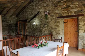 House  2 Bedrooms with WiFi  108863 - Image 3