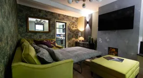 NEW Refurbished Cottage near Alton Towers Sleeps 6 Ashbourne Peak District Derbyshire - Image 2