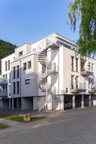 Luxuriöse Wohnung am Flussufer mit Infrarotsauna - Image 3