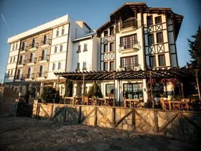 Zinos Hotel - Image 3