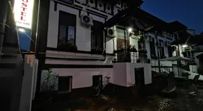 Joe Hostel - Image 5