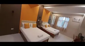 Maison De Gloria - Image 3