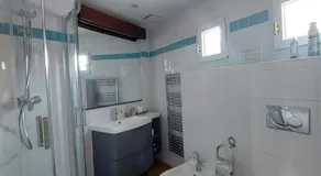 Sea view front beach apartment deluxe near Nice airport - Image 2