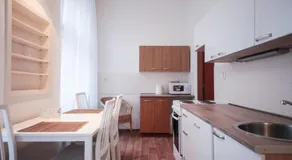 Angel City Aparthotel - Image 4
