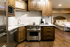 Sterling One Bedroom Suite in Great location with Majestic Mountain Views condo - Image 2