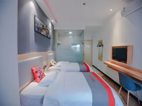 Junyi Hotel Jiangxi Ganzhou South Gate Square Wenqing Road - Image 4