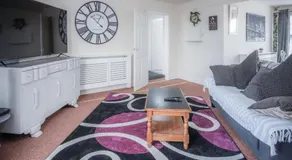 Fulke Street - 2 Bedroom Apartment - Milford Haven - Image 2