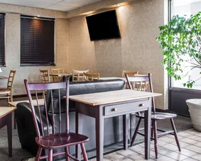Comfort Inn & Suites Wyomissing/Reading - Image 3