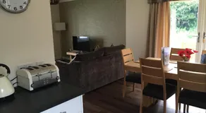 Bruce's Cottage - Image 2