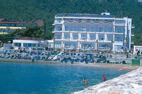 La Perla Resort Hotel - Image 5