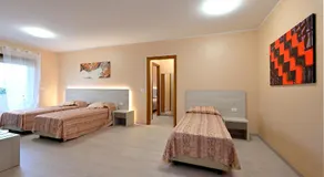 Hotel Italia - Image 2