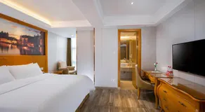 Vienna Hotel Shenzhen Longgang Vanke Li Jixiang Metro Station Branch - Image 2