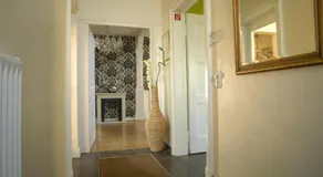 Elena Kempf Haaratelier & Guesthouse - Image 4