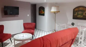 Hotel de Charme La Bonne Adresse - Logis hotels - Image 4