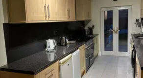 Workers Contractor friendly home long and short stays - Image 3