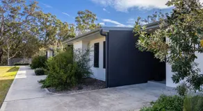 Modern 2 Bed Apartment with BBQ - 6 Min walk to beach - Image 5