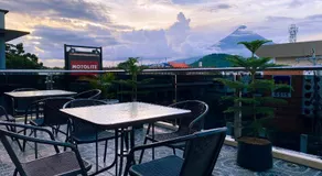 Emmie Hotel - Image 4