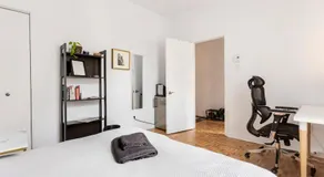 2 min from Bell Center, Downtown & metro station - Image 4