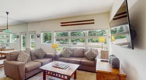 Cozy 1 Bedroom East Vail Condo #2C Shuttle, Hot Tub, and Market on Site - Image 3