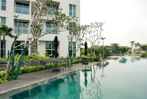 Lush Lakeside - Citra Luxury Apartments - Image 5