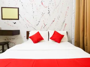 OYO 796 JR Hotel - Image 2