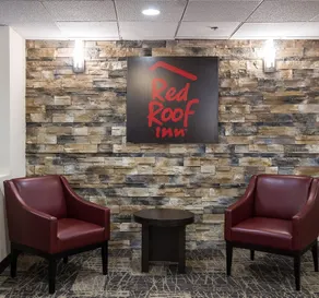 La Quinta Inn & Suites New Britain/Farmington - Image 4
