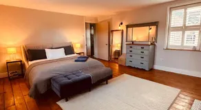 Luxury House sleeps 14 with Secret Bar near Bath - Image 2